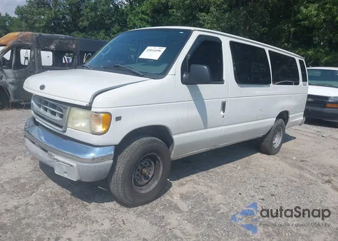 2002 Ford E-350 Super Duty Xl/Xlt z USA, uszkodzony, nr VIN 1FBSS31L12HB05684